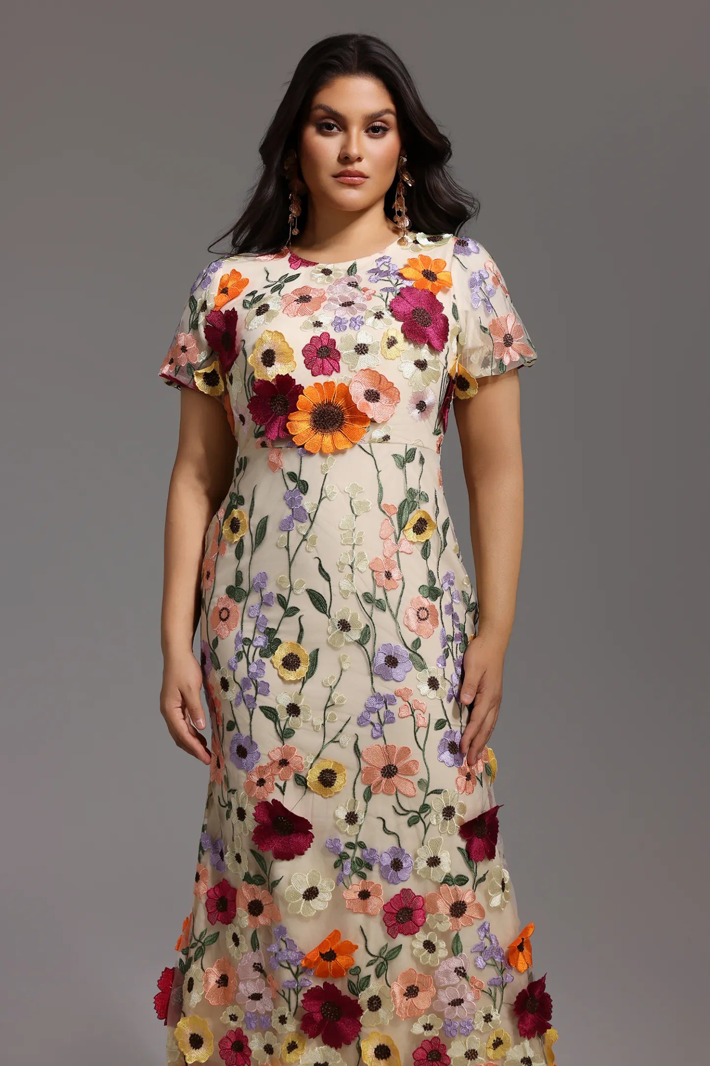 Nuan Short Sleeve Round Neck Flowers Fishtail Midi Dress