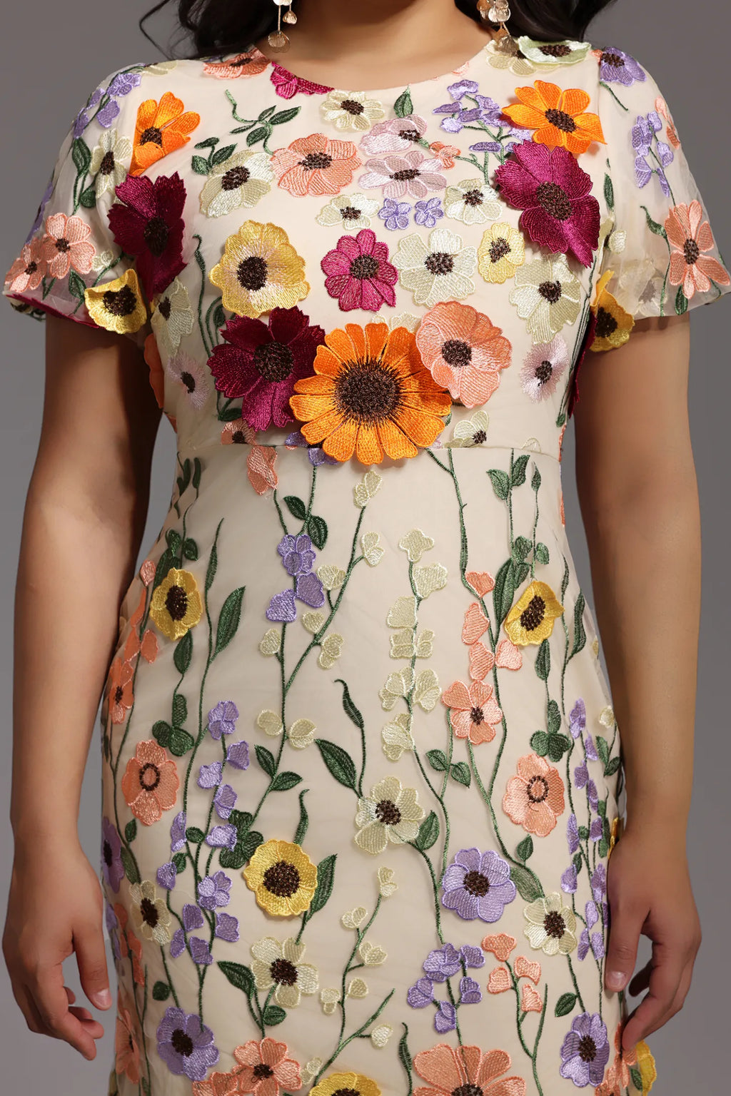 Nuan Short Sleeve Round Neck Flowers Fishtail Midi Dress